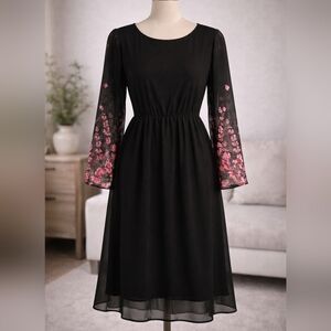 BloomChic Black Floral Midi Dress | Sheer Sleeve Overlay | NWT | Size 14–16